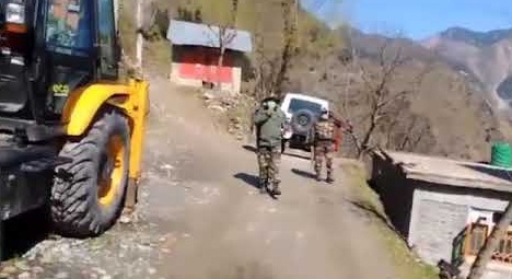 Army rescues old woman from Rajouri’s remote Village after Grandson tweets