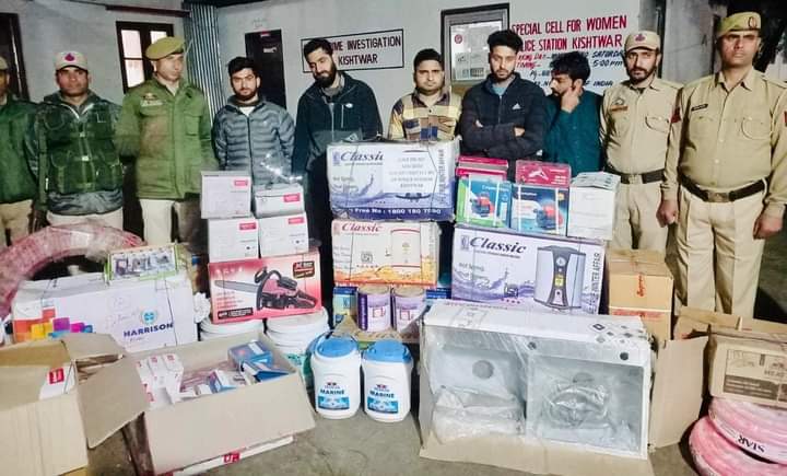 DISTRICT POLICE KISHTWAR WORKED OUT BURGLARY CASE, RECOVERED STOLEN PROPERTY AMOUNTING TO Rs. 6 LAKH