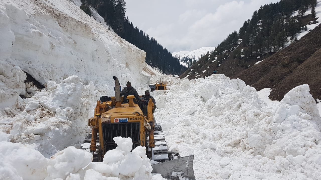 Bandipora-Gurez road to remain closed till further orders