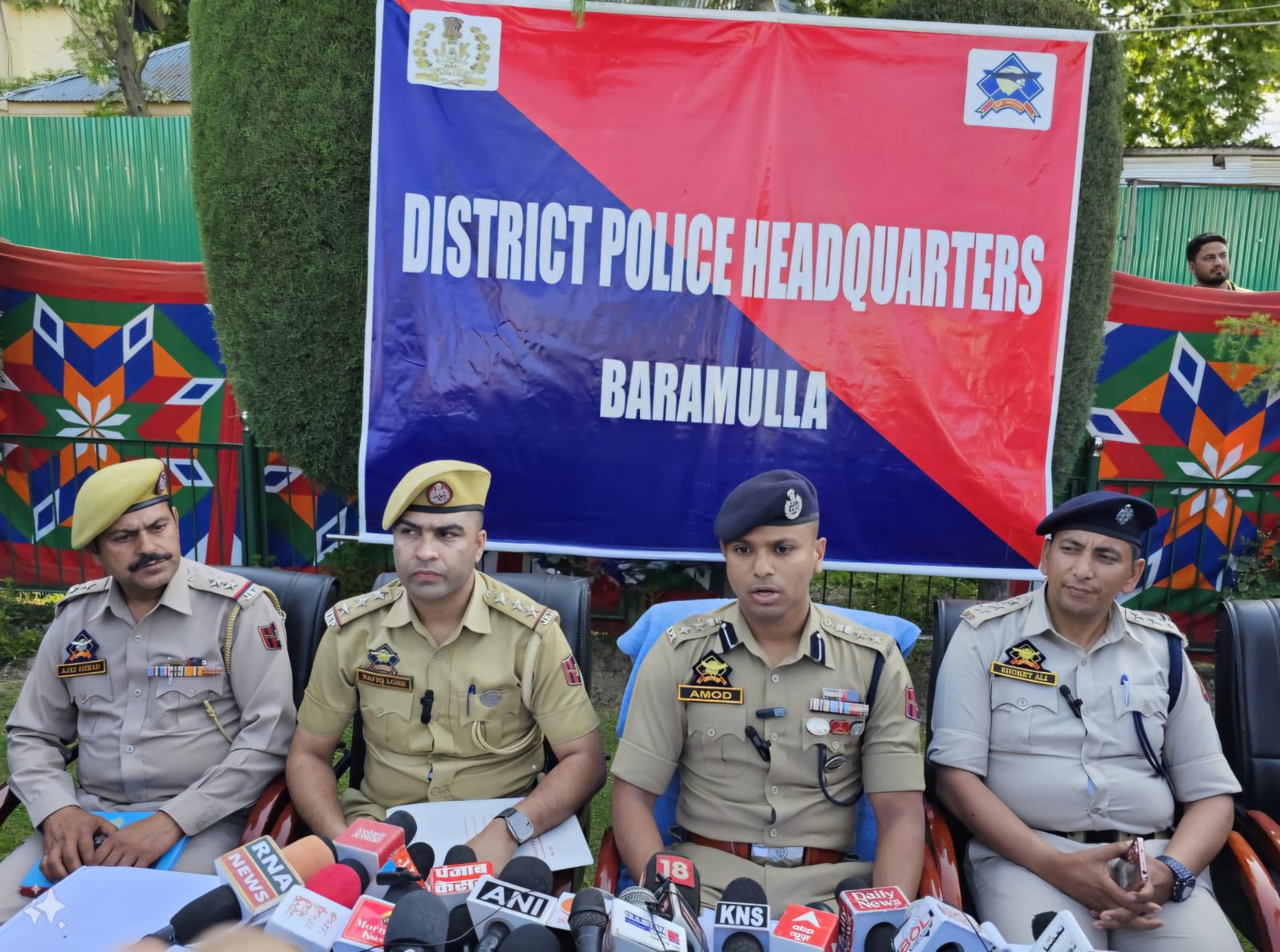 Narco Smmugling Module Busted In Baramulla, Drugs Worth Rs 50 Crore, Cash Recovered: Police