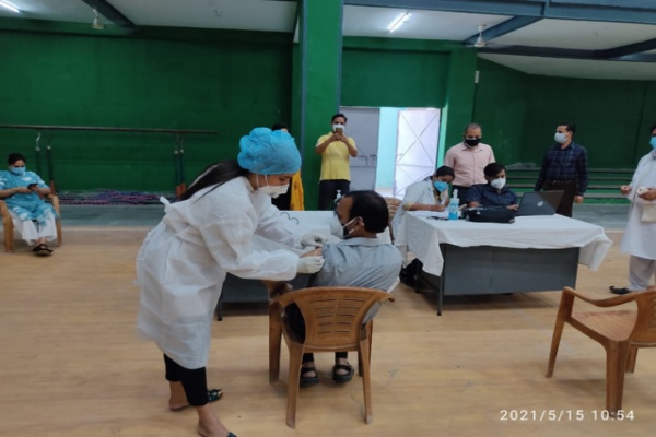 JU organises  first vaccination drive for its employees