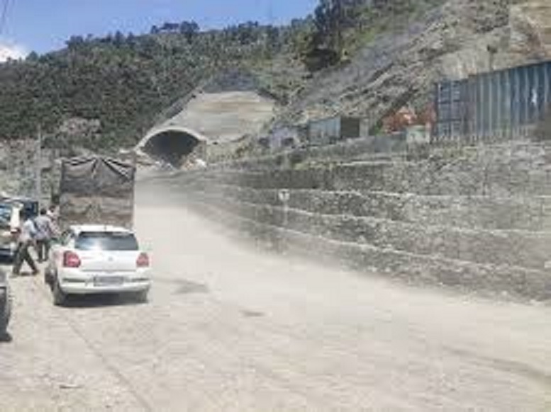 Srinagar-Jammu highway reopens for LMVs