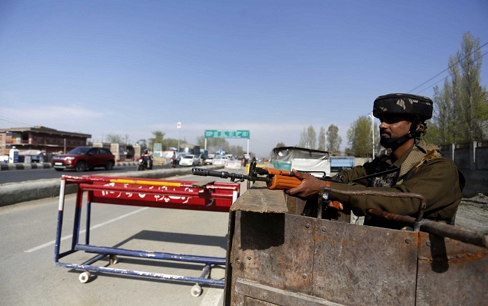 Convoy day on Jammu-Srinagar highway, no civilian traffic movement today