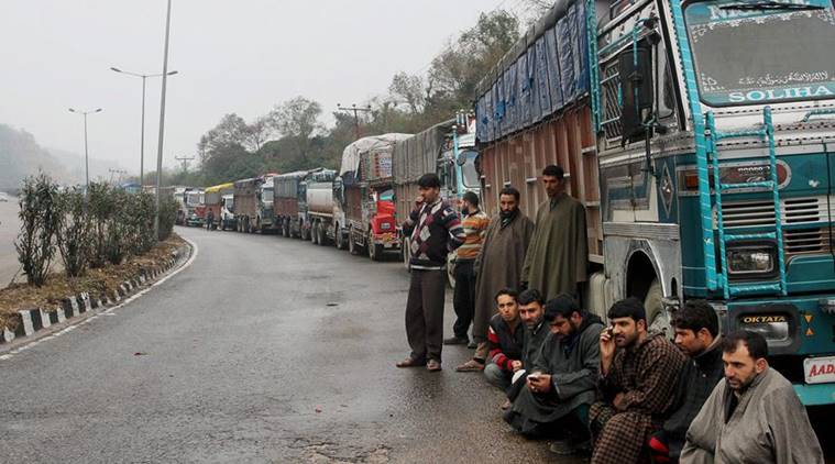 Bad weather conditions force closure of Srinagar-Jammu highway