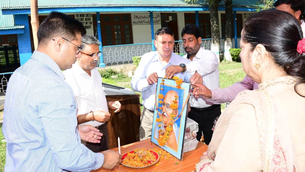 DC Rajouri presides over Grand Function hosted at BHHS to Celebrate Gandhi Jayanti