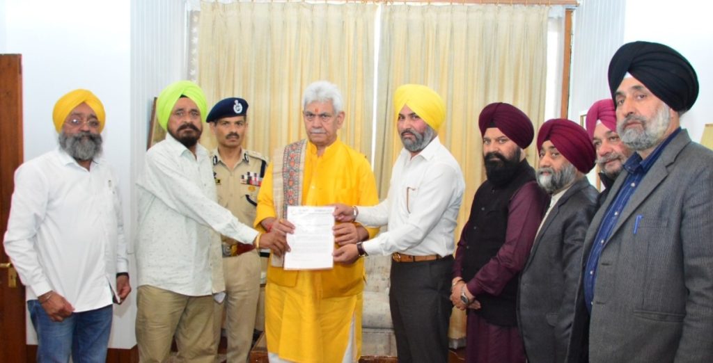 Chairman Sikh Coordination Committee J&K Calls On LG Sinha