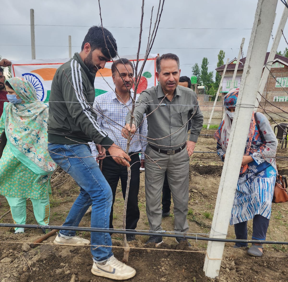 Director Horticulture visits Budgam